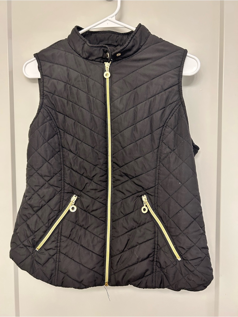 MARC NEW YORK Women's Black Quilted Puffer Vest with Stretchy Panels